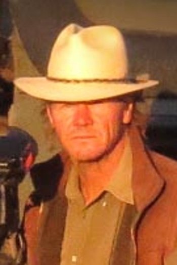 et billede af Mike Holding