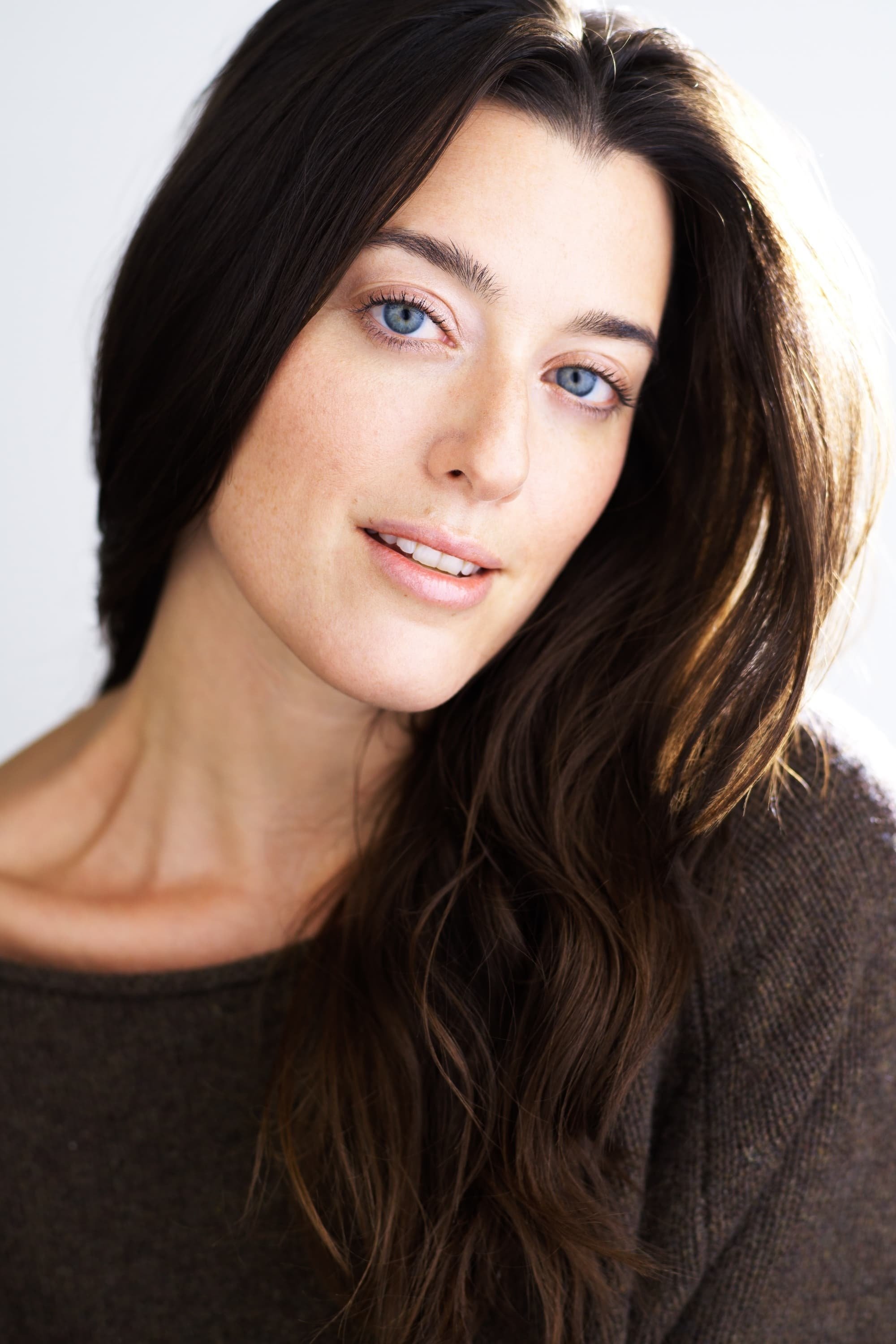 et billede af Dolly Lewis