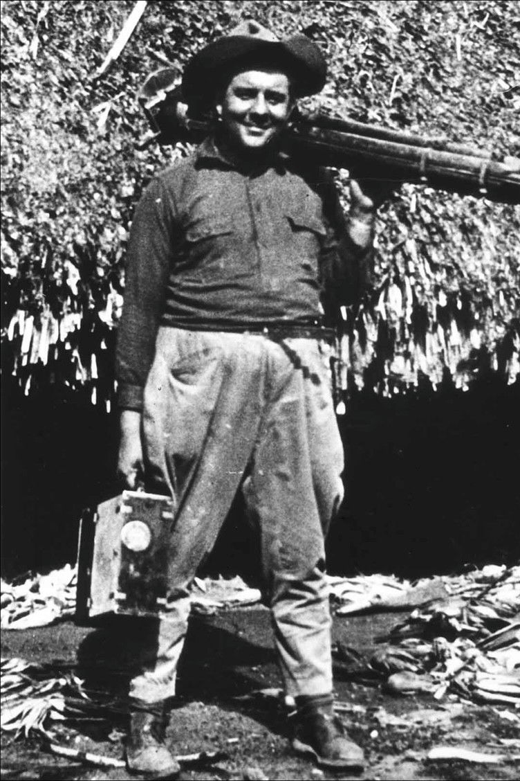 et billede af Edgar J. Anzola