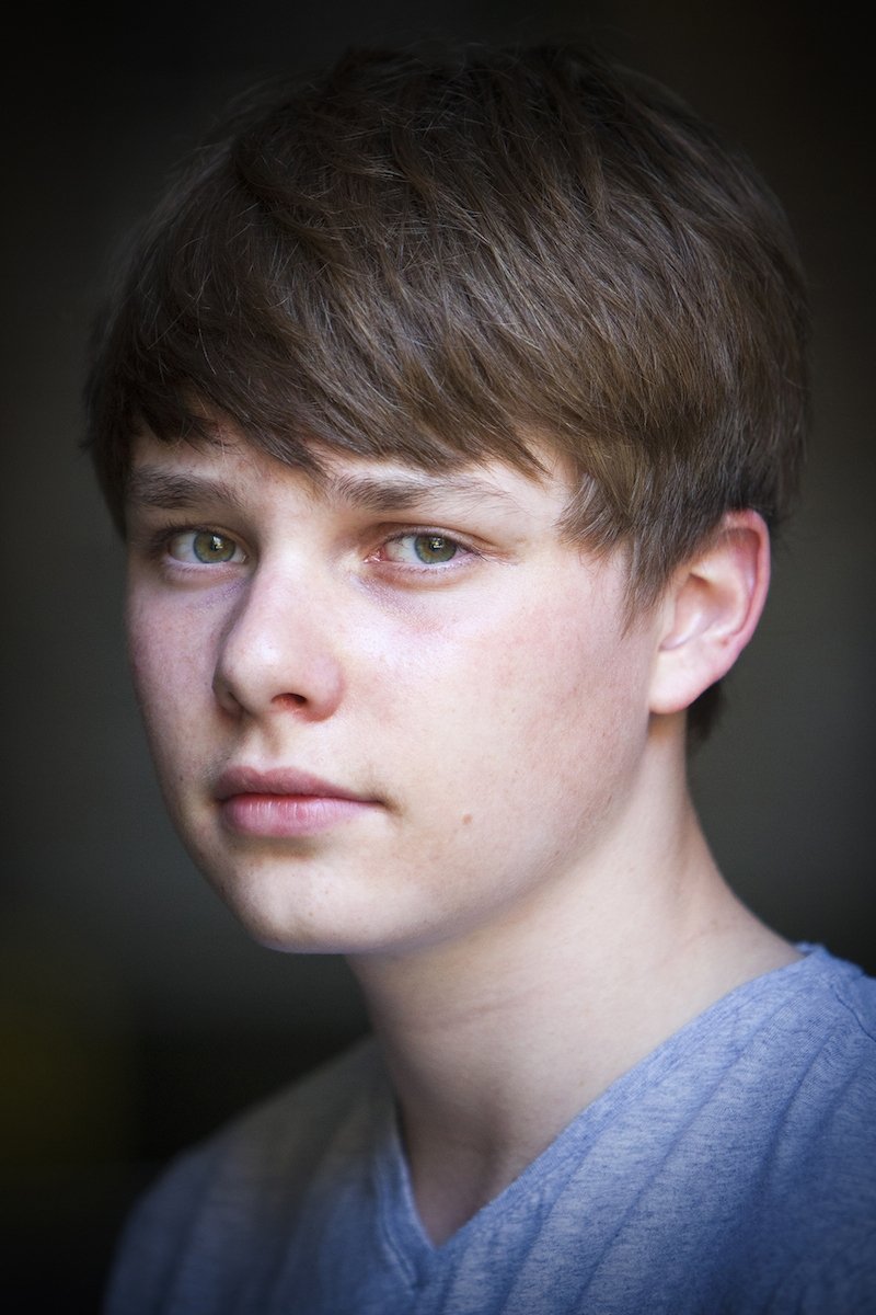 et billede af Adam Wilson