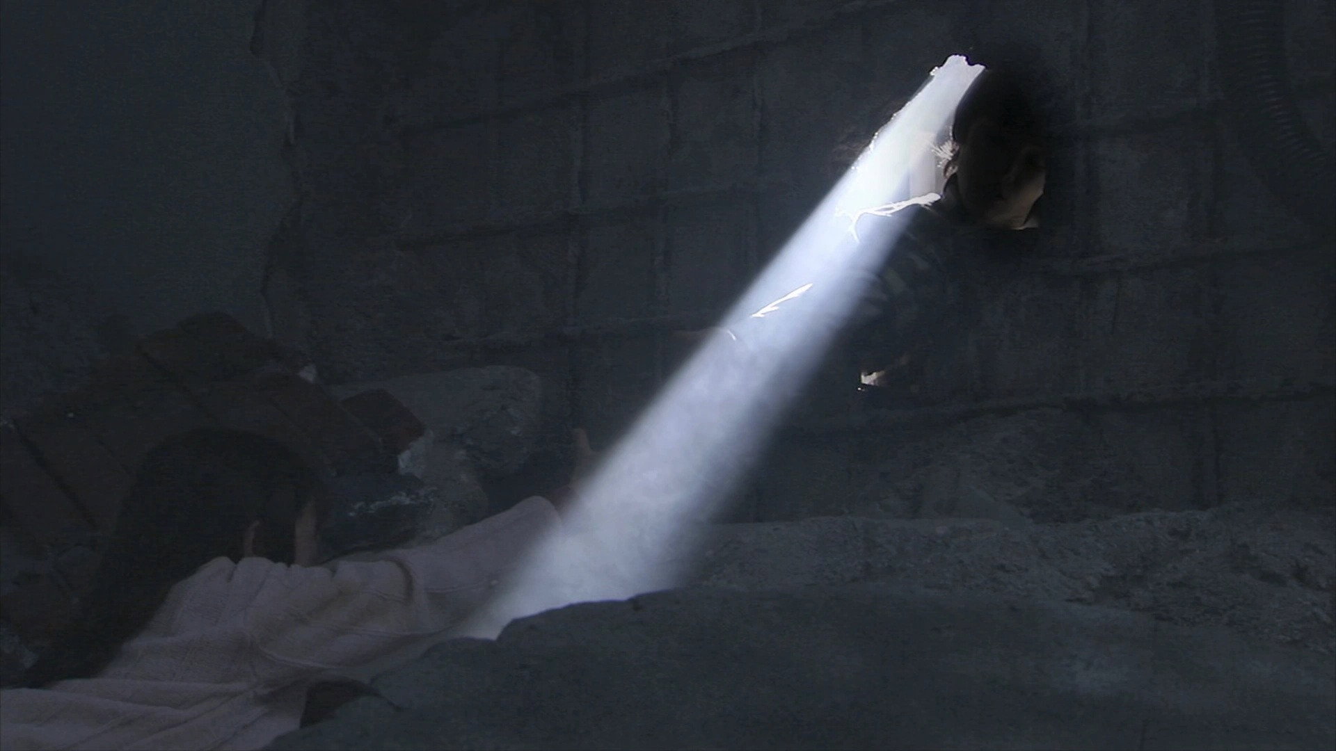 Kamen Rider Season 16 :Episode 32  A Mystery to Be Solved!!