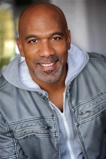 et billede af Byron McIntyre