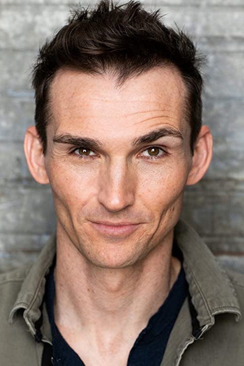 et billede af Christopher Ross Martin