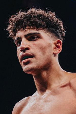 et billede af Khalid Ayub