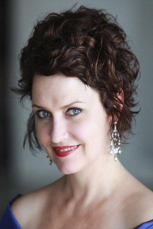 et billede af Emma Matthews