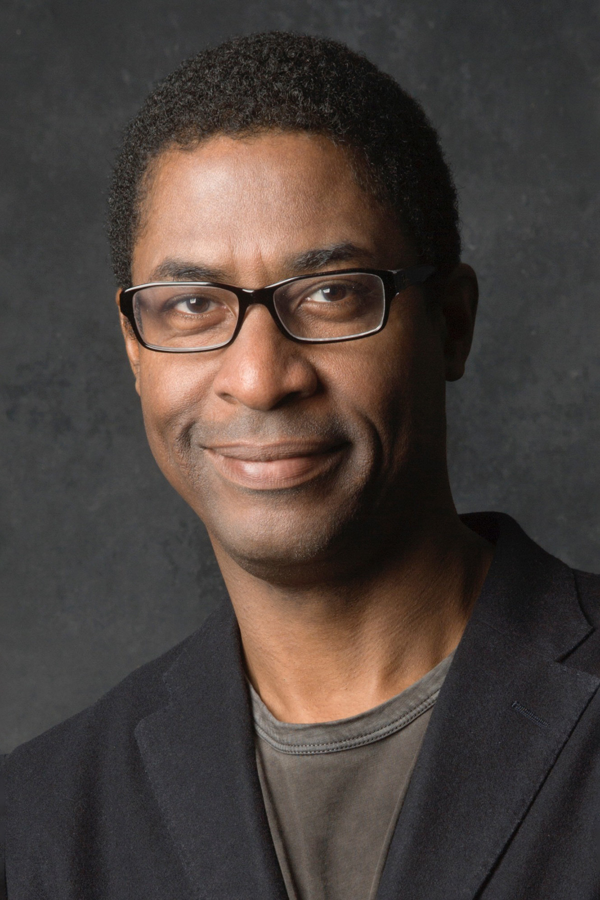 et billede af Stephen Bray