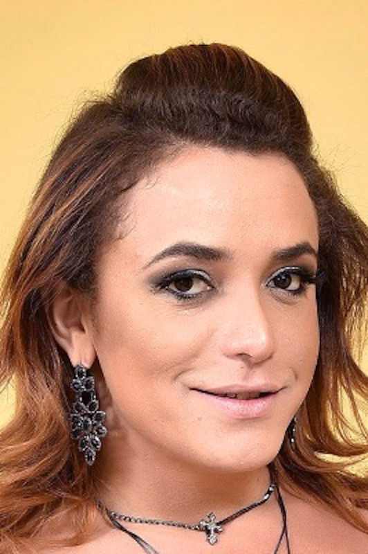 et billede af Yasmin DeCastro