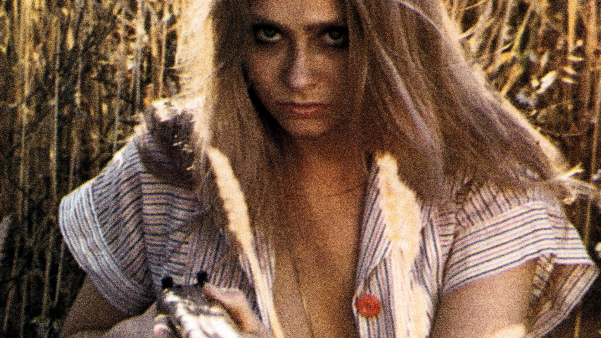 Exposé (1976) — still 8
