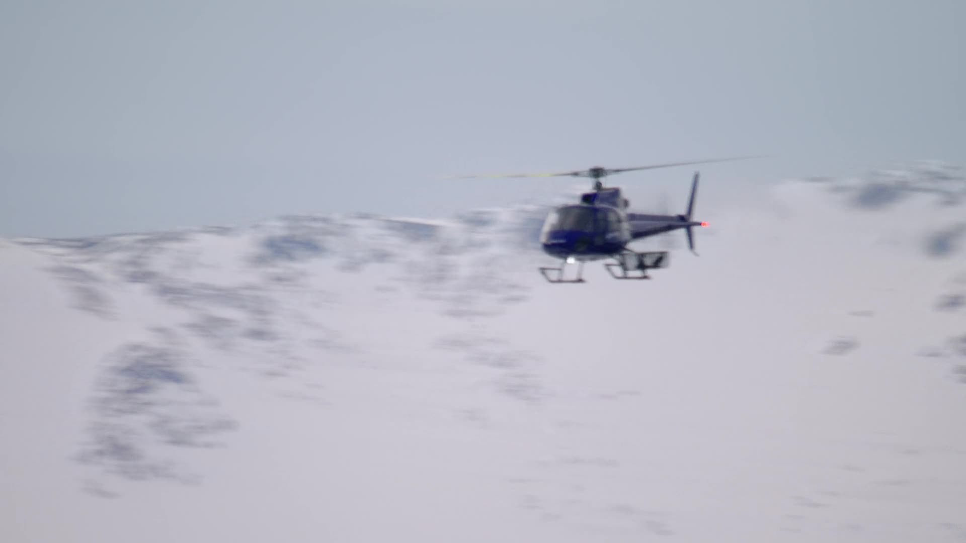 Ice Airport Alaska S03E04 backdrop