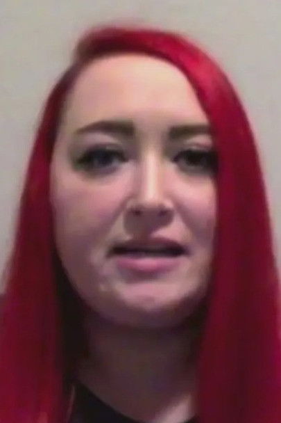 et billede af Hayley Willette