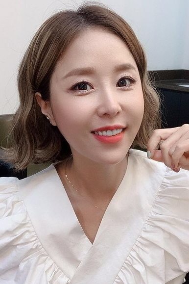 et billede af Shin Ji