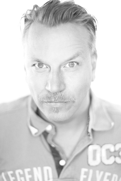 et billede af Patric Ullaeus