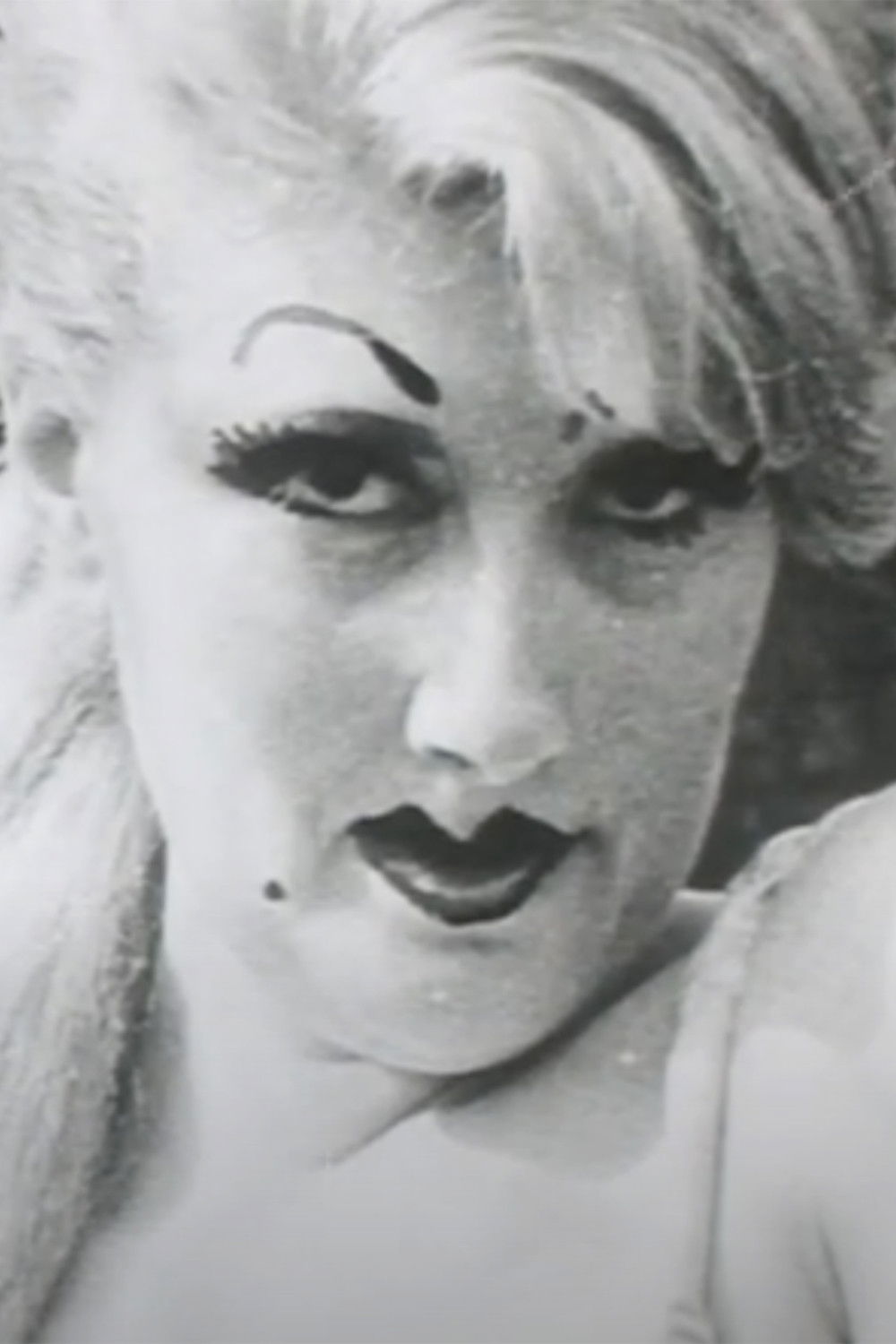 et billede af Floraine Connors