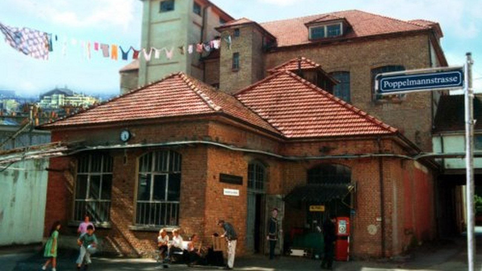 Ausziehn! (2001)