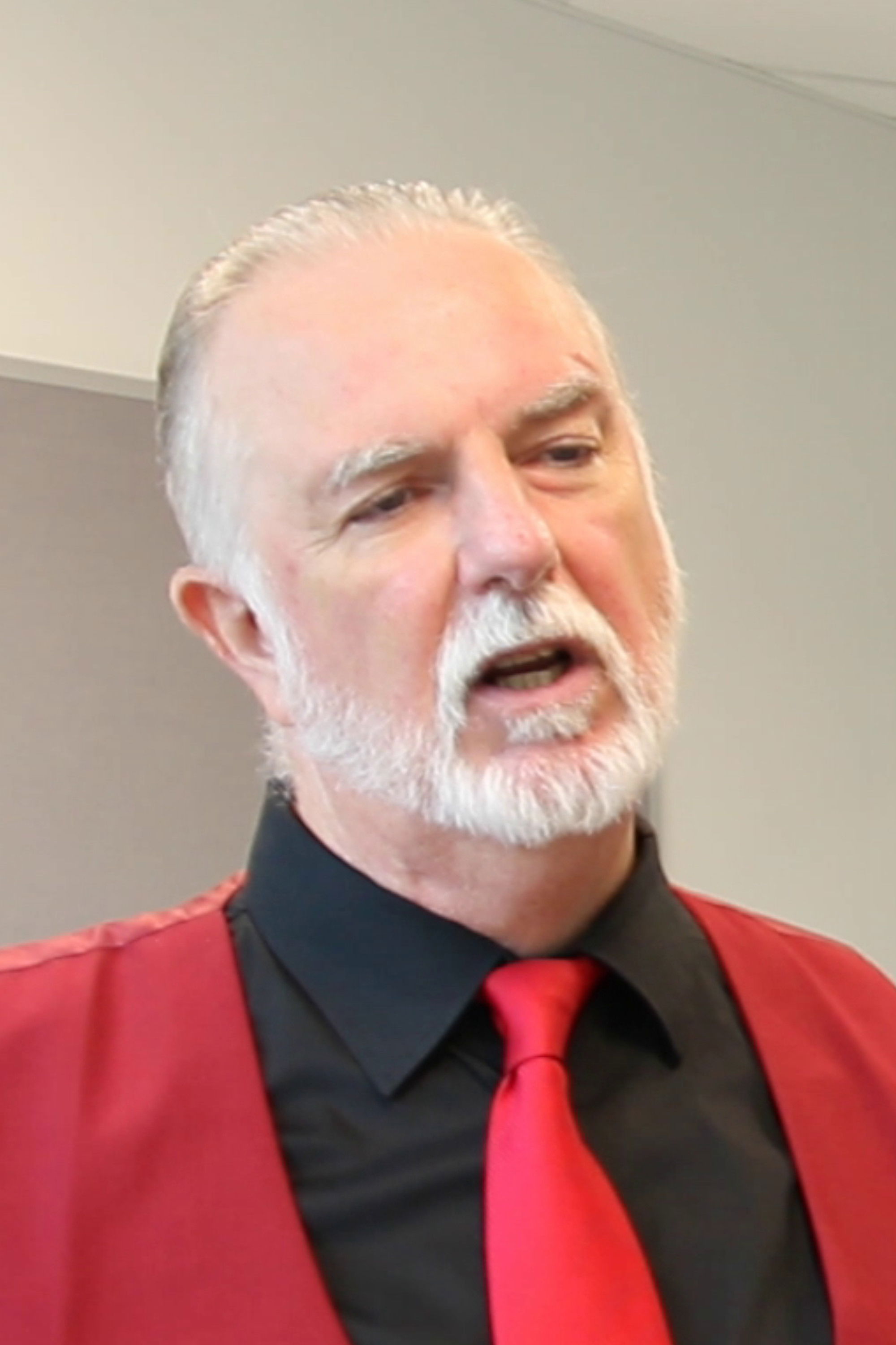 et billede af John Holland