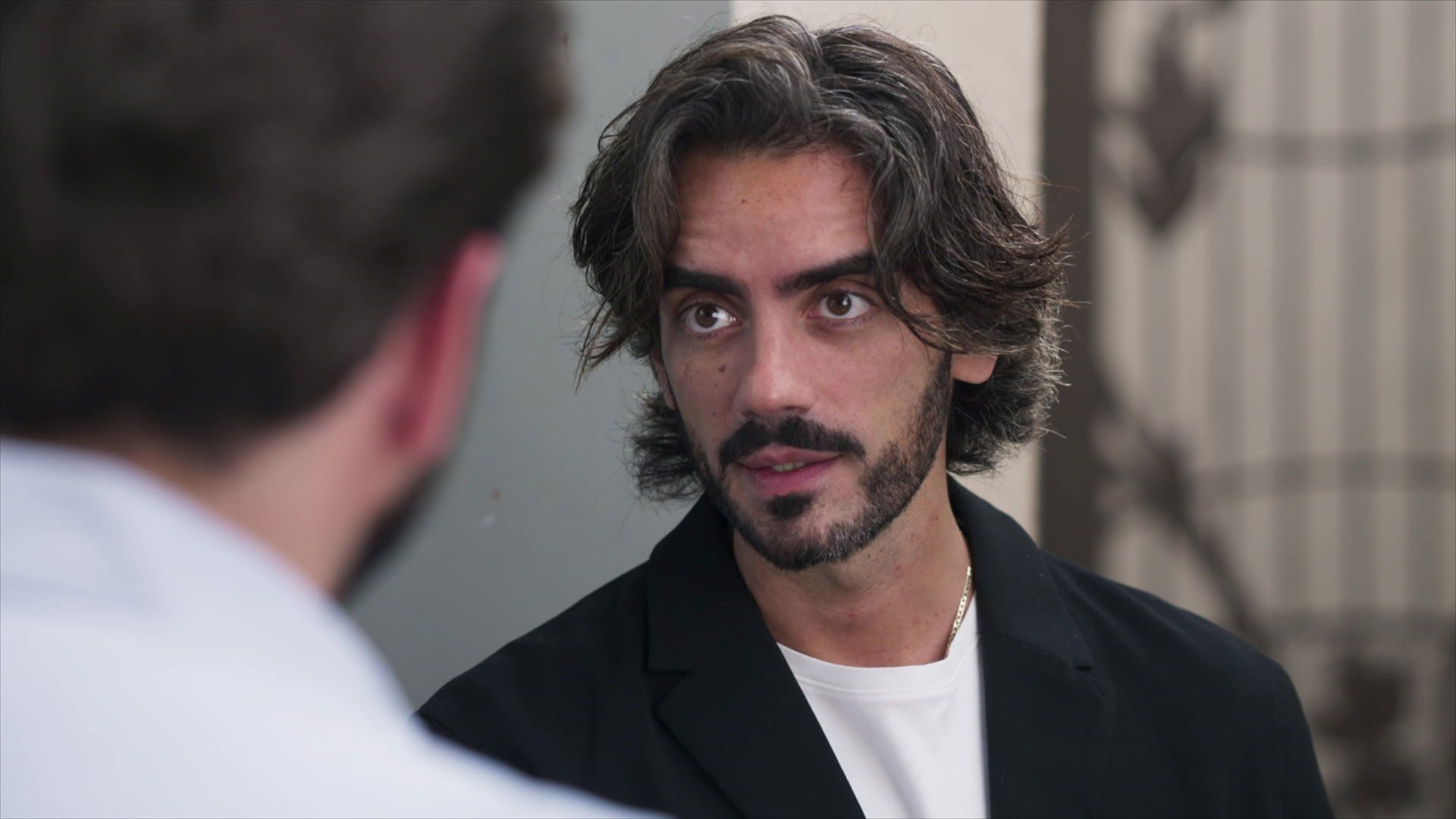 Dom&eacute;nica Montero Season 1 :Episode 31  S&oacute;lo negocios