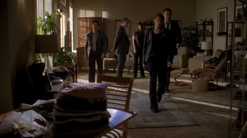 The Mentalist Season 4 :Episode 2  Little Red Book