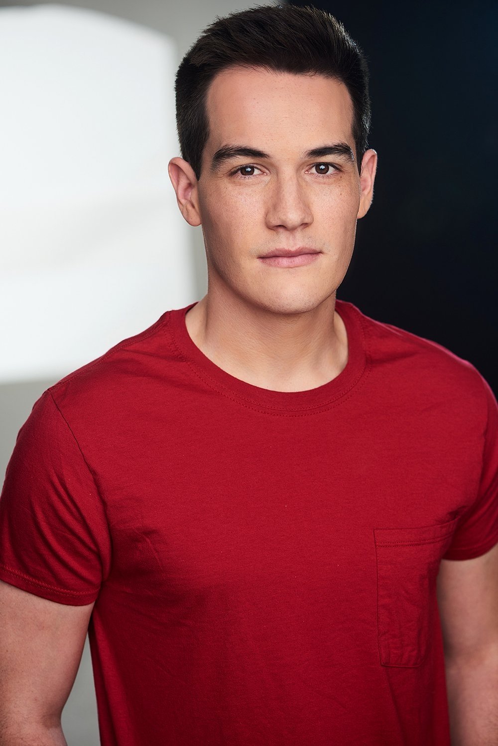 et billede af Trevor James