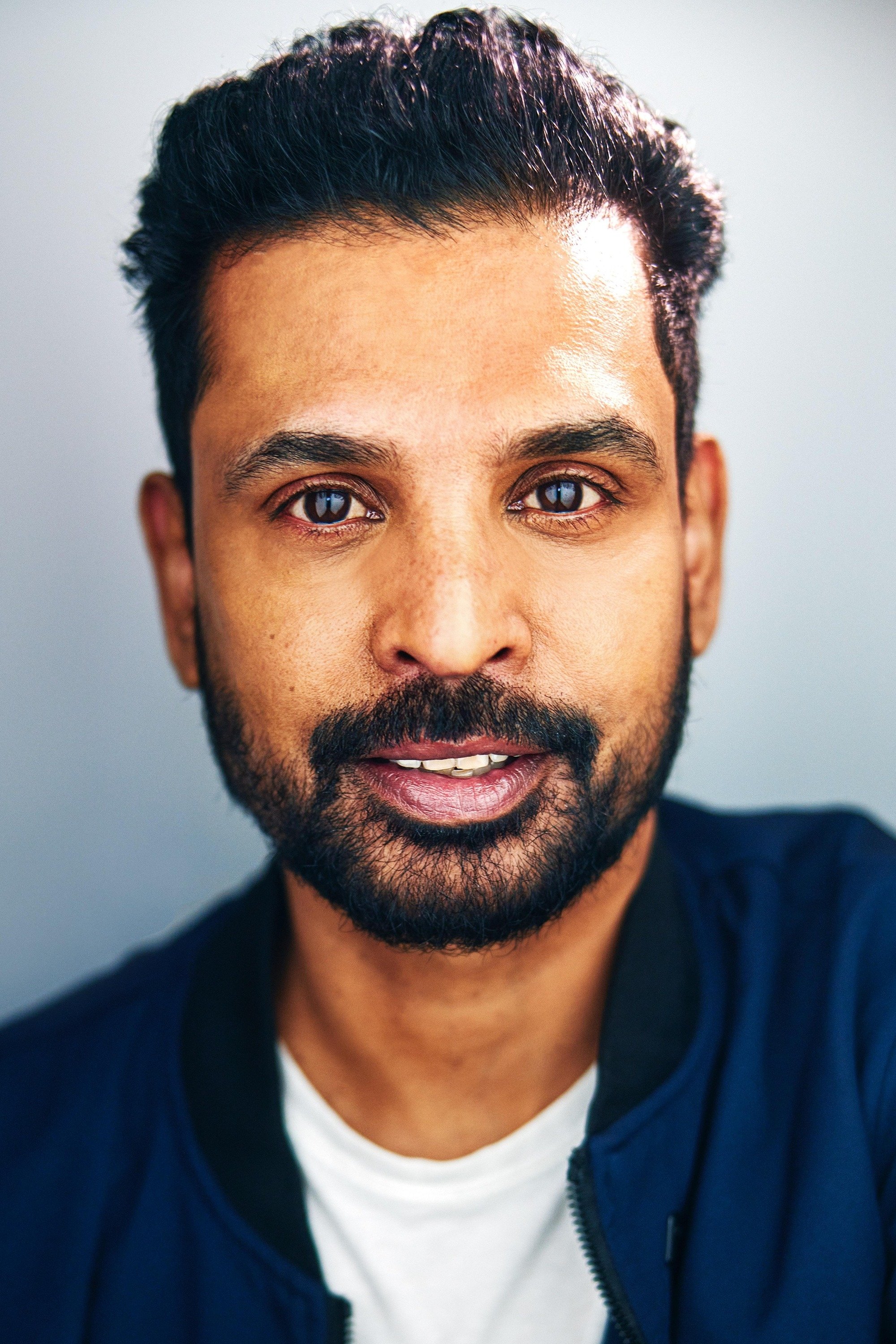 et billede af Dinesh Thyagarajan