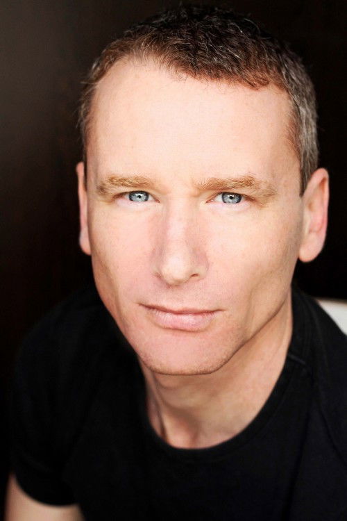 et billede af Paul Thomas Lewis