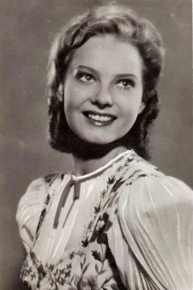 Zita Perczel's picture in the cast