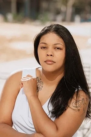 et billede af Adoria K Lewis