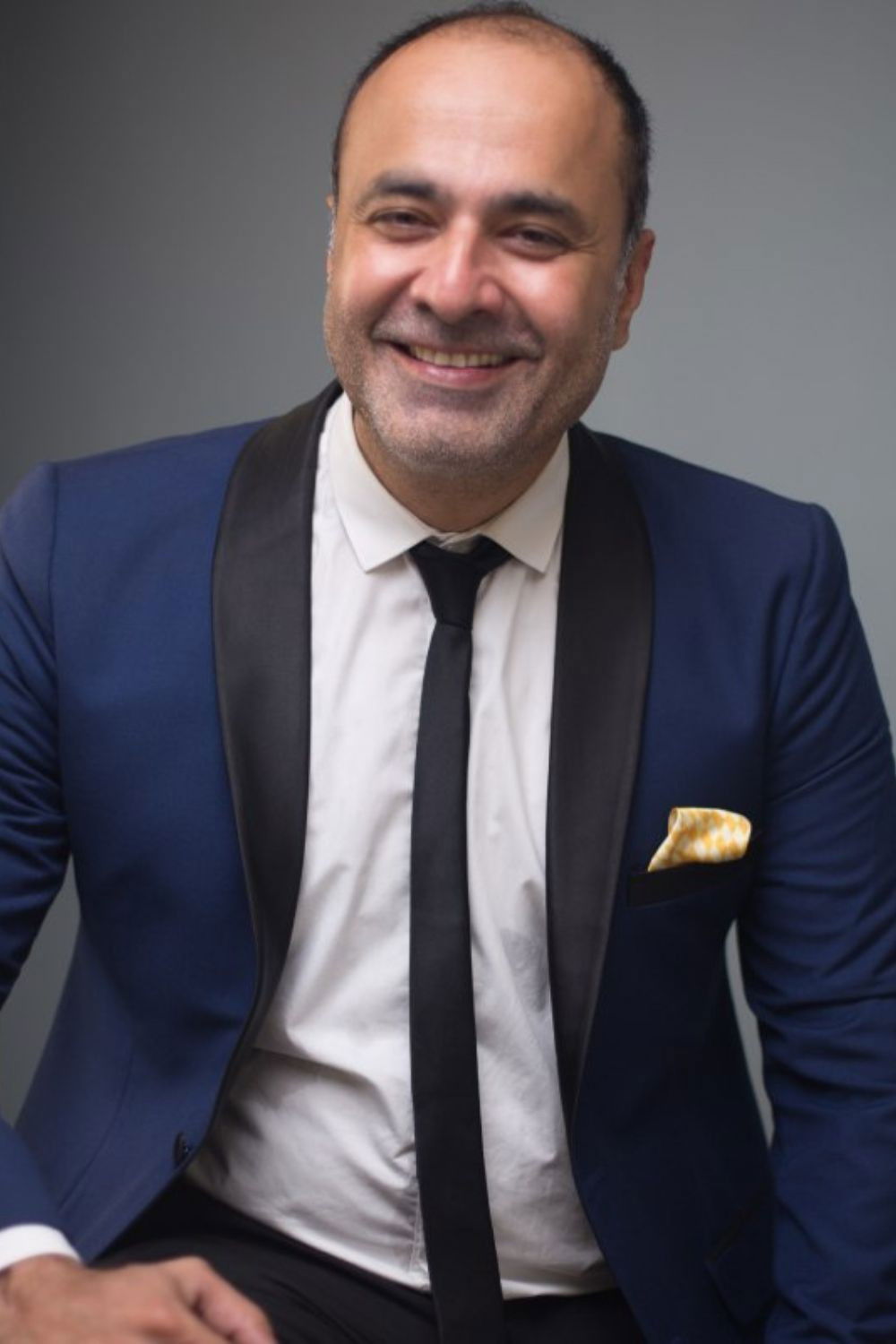 et billede af Deepak Perwani