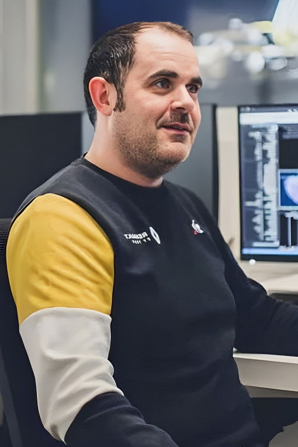 et billede af Dominic Hale