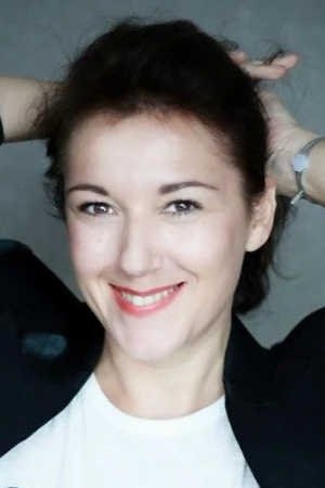 Mathilde Lebas as La maitresse de CM1