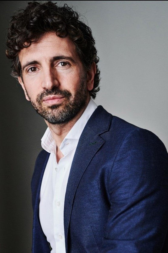 Greg Barnett's picture in the cast