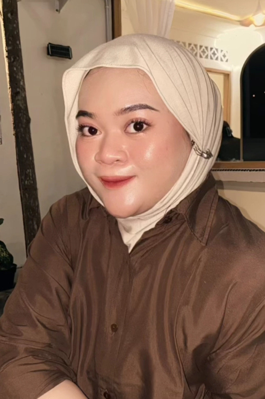 et billede af Gia Sidney