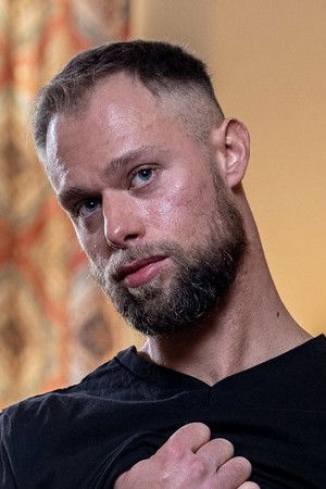 et billede af Zayne Roman