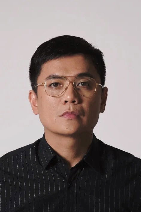 et billede af Jun Robles Lana