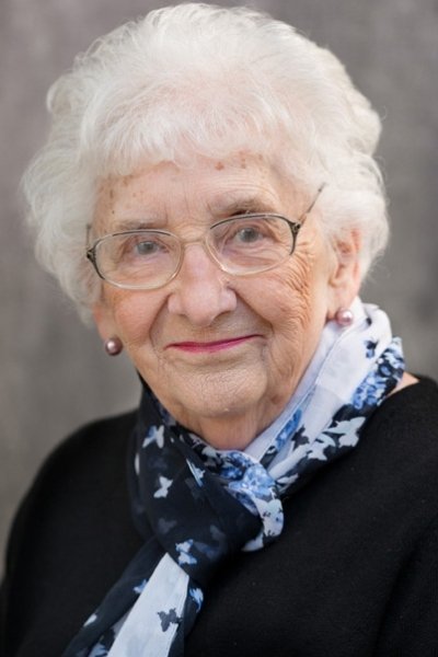 et billede af Pamela Lyne