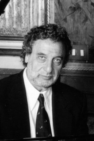 et billede af Luis Bacalov