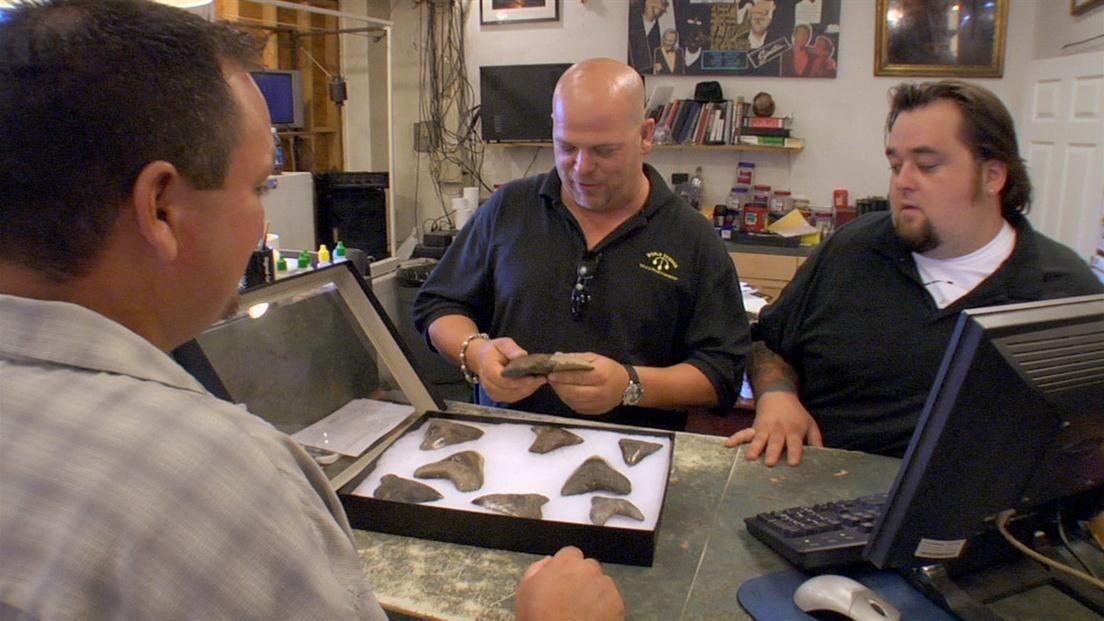 Pawn Stars Season 1 :Episode 16  Sharks and Cobras