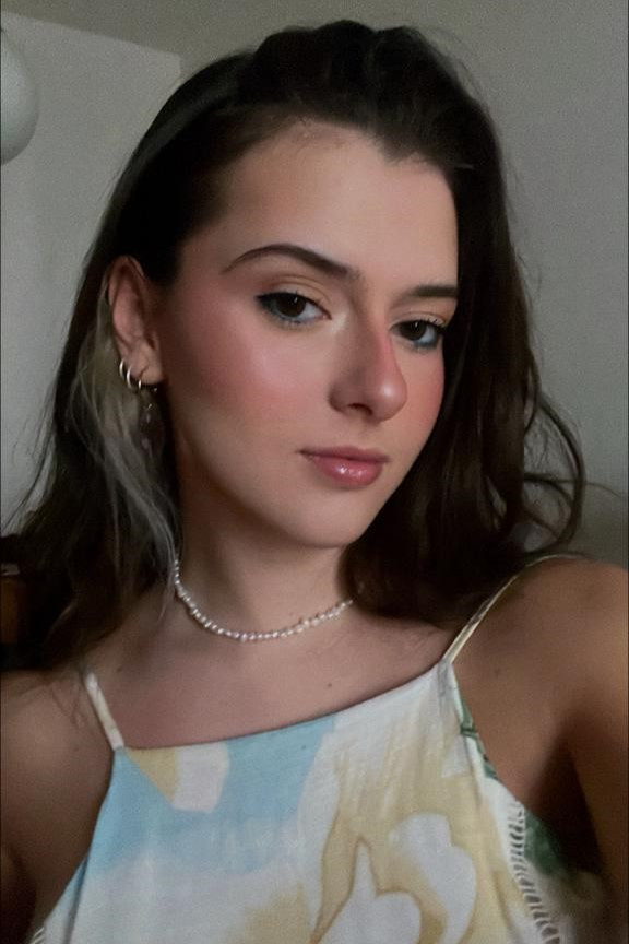 et billede af Ana Luiza Forner