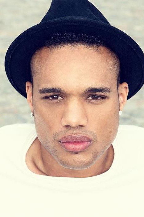 et billede af Christopher Charles