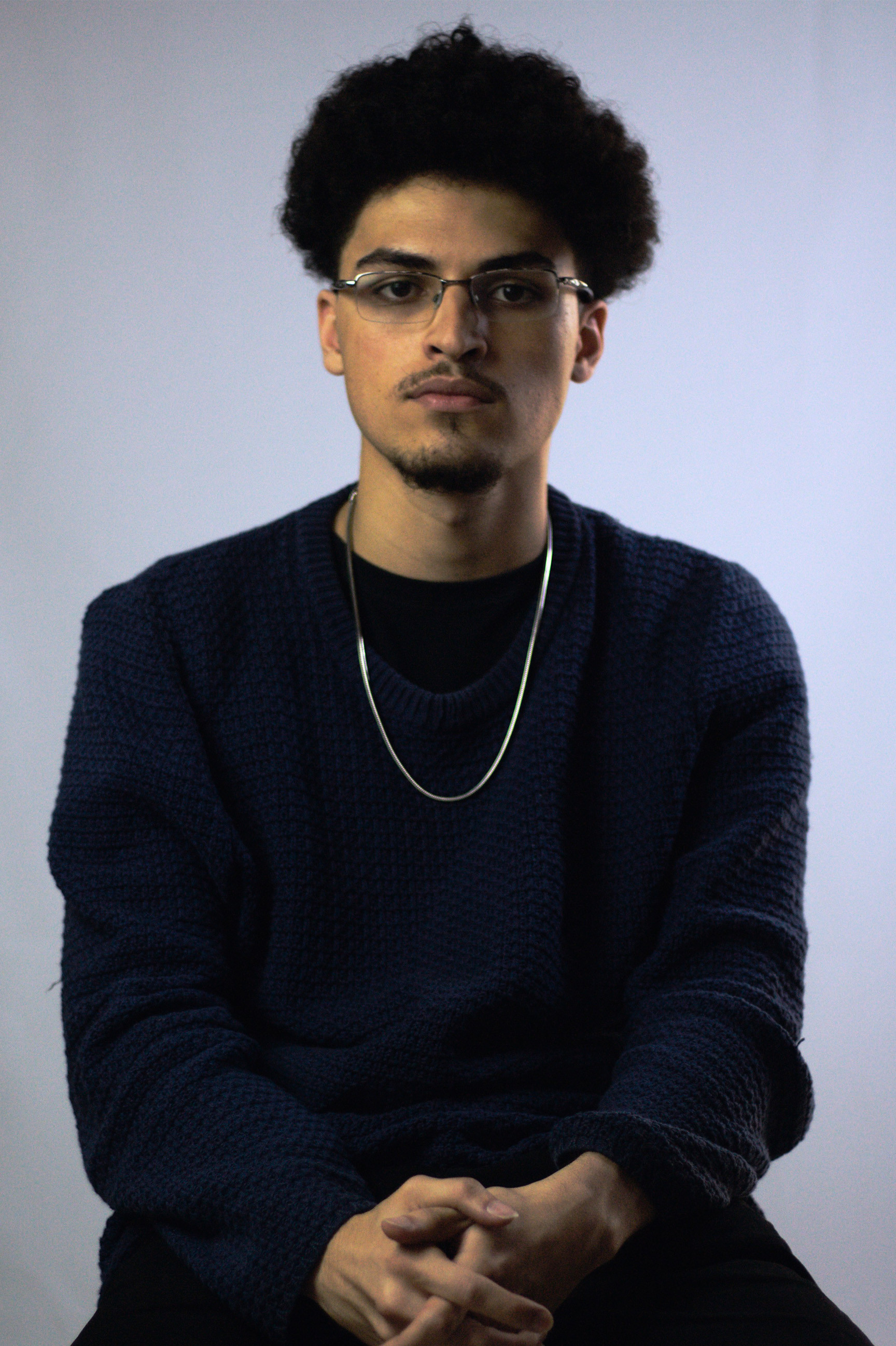 et billede af Roger Bravo