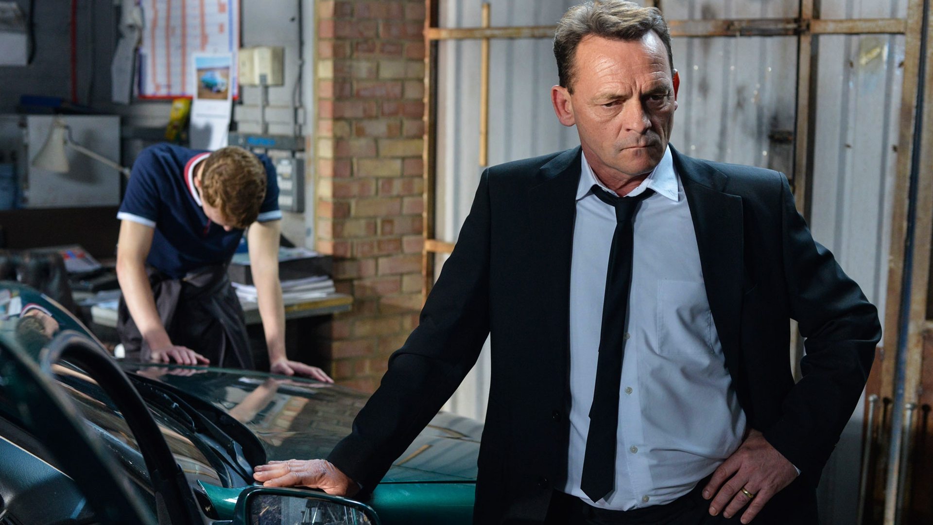 EastEnders 32x120