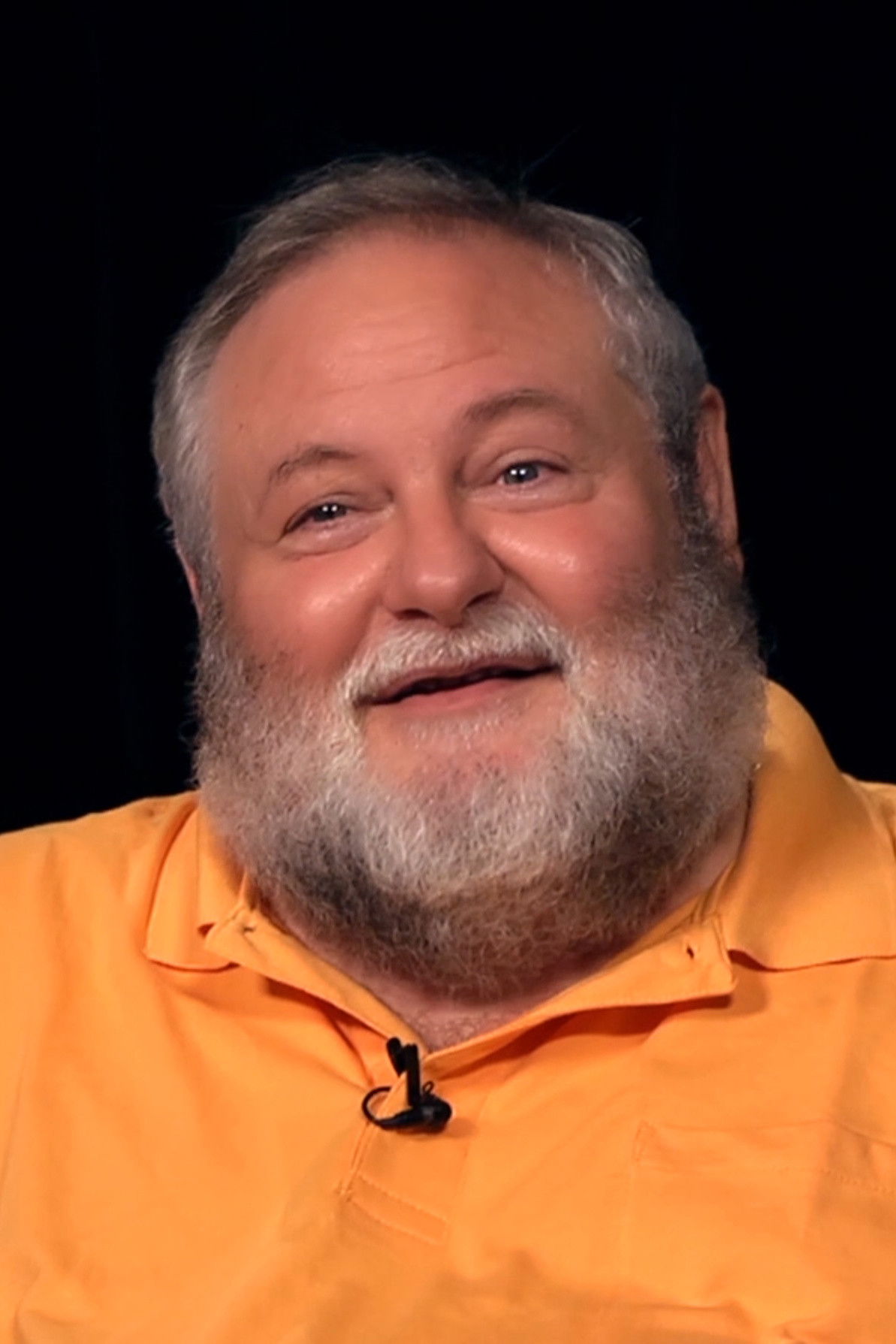 et billede af James Belohovek