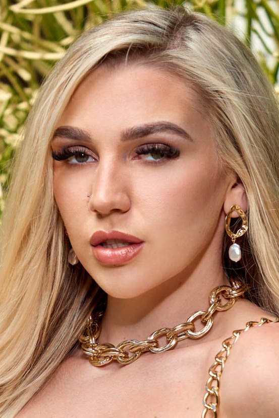 et billede af Kendra Sunderland