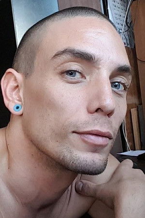 et billede af J.T. Lee