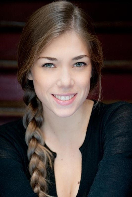 Clara Huet's picture in the cast