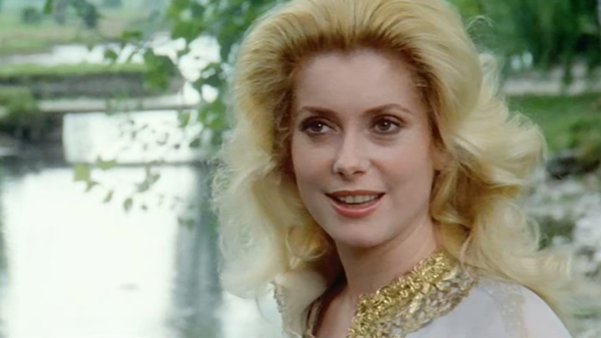 Beach House (1977)