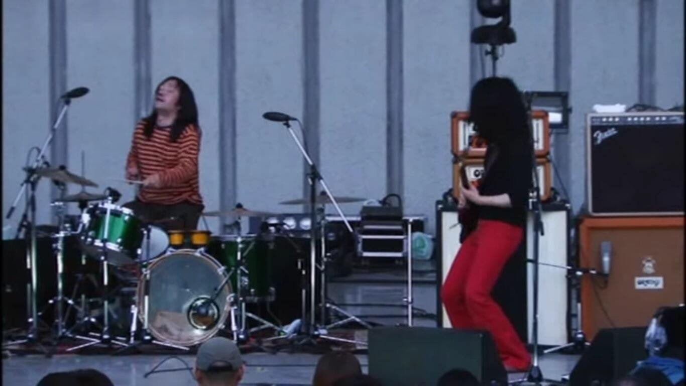 Yura Yura Teikoku Live at Hibiya Open Air Concert Hall (2009)