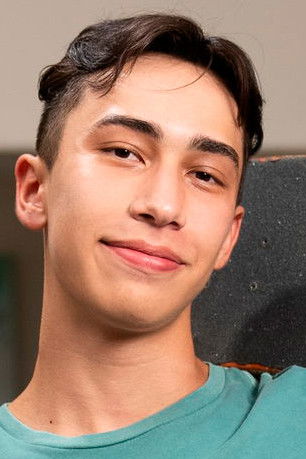 et billede af Cameron Neuton