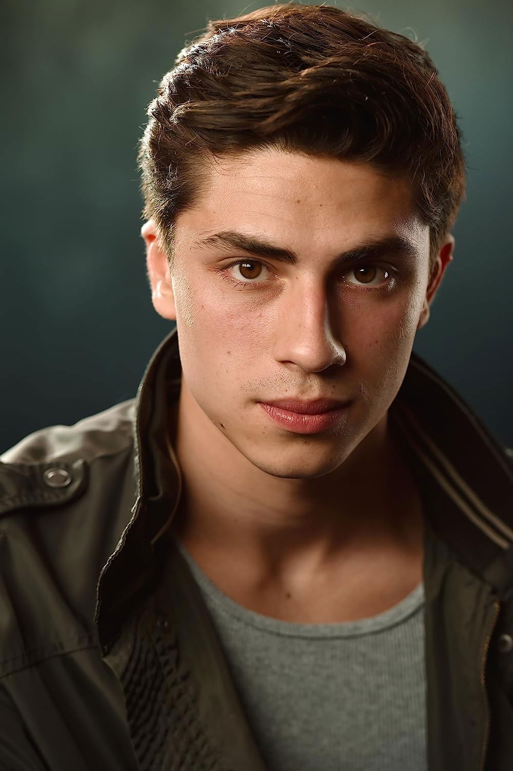 et billede af Tony Llinas