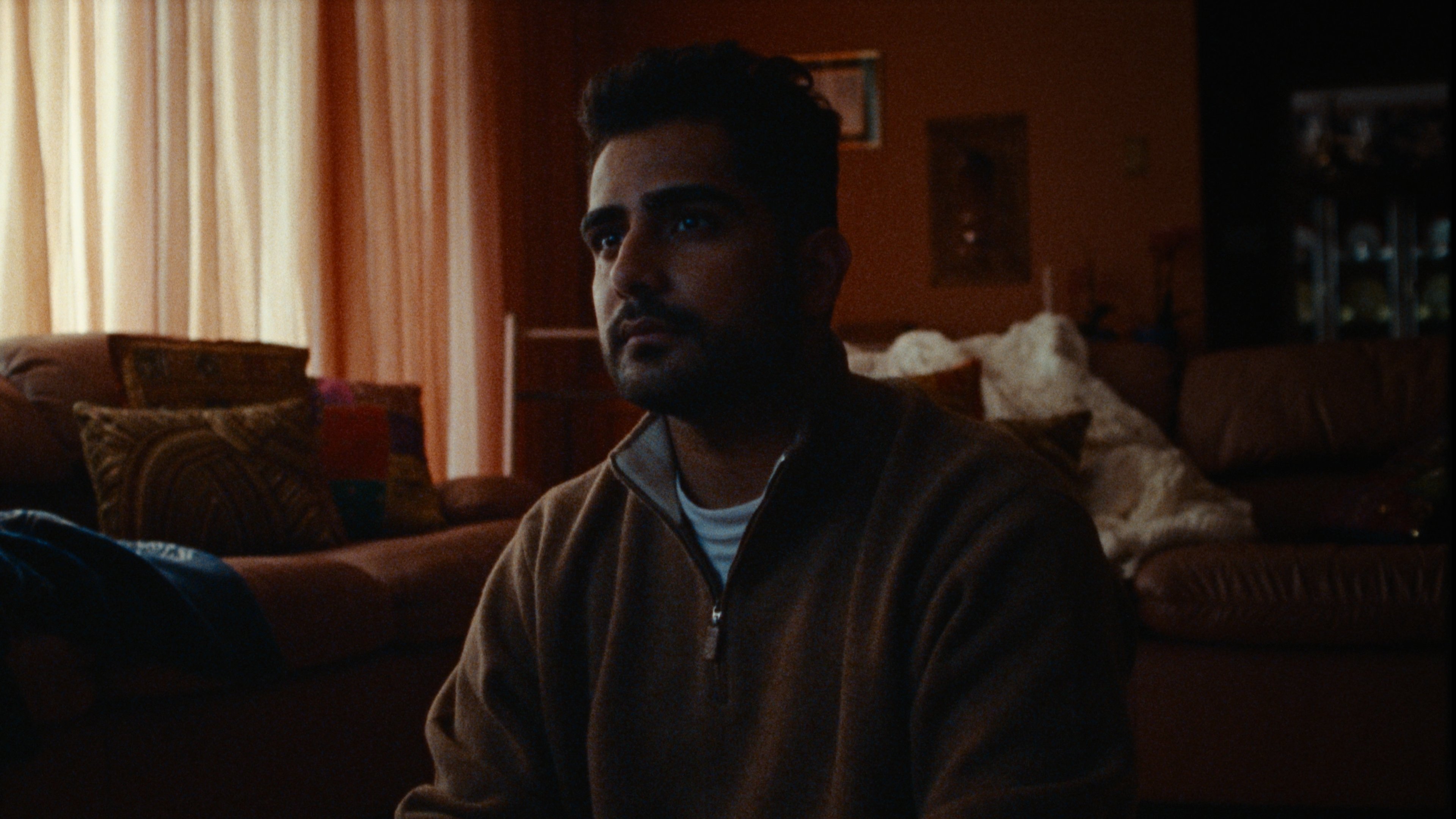 Imagem do Filme How to Bury Your Father