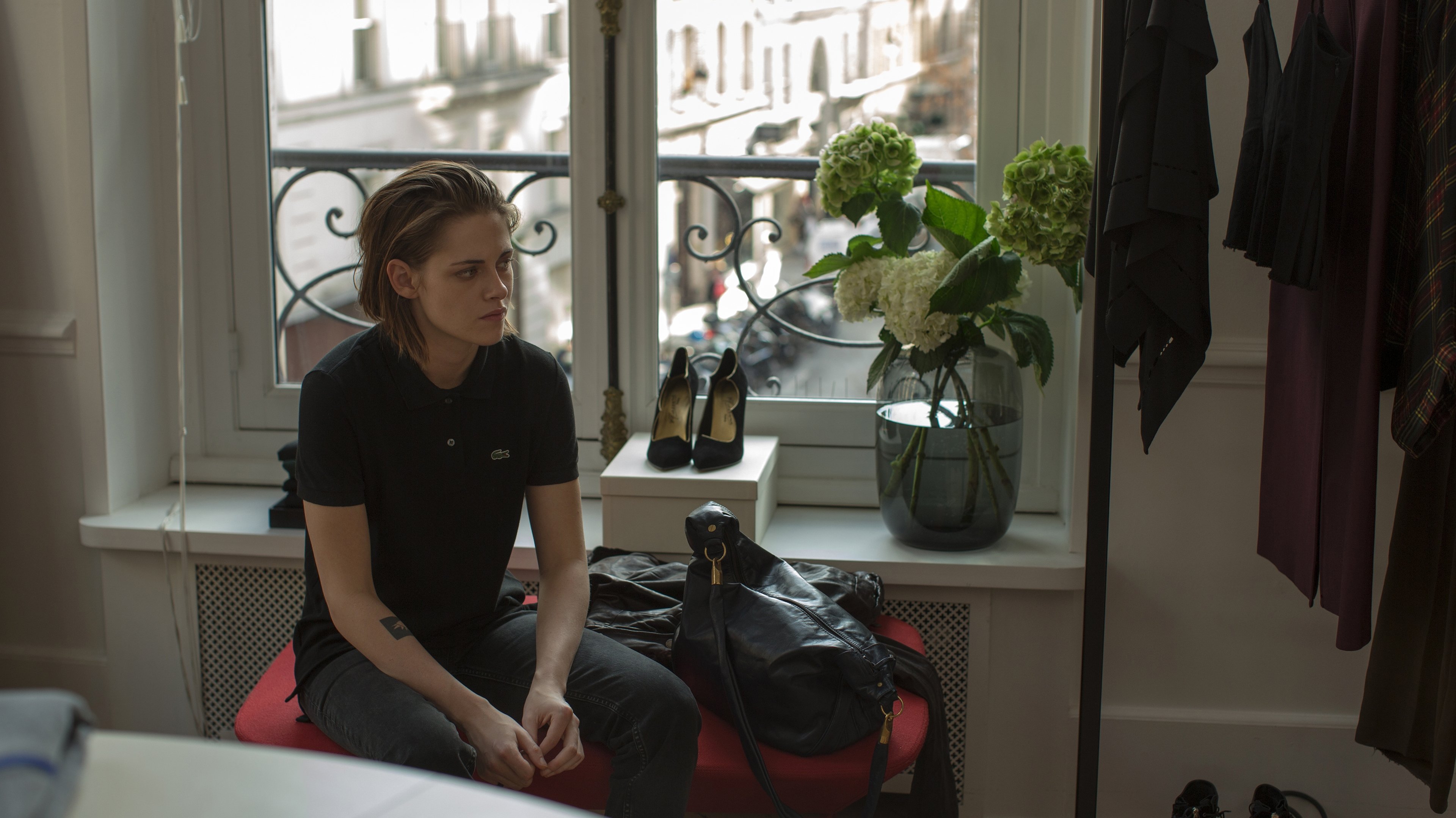 Personal Shopper (2016)